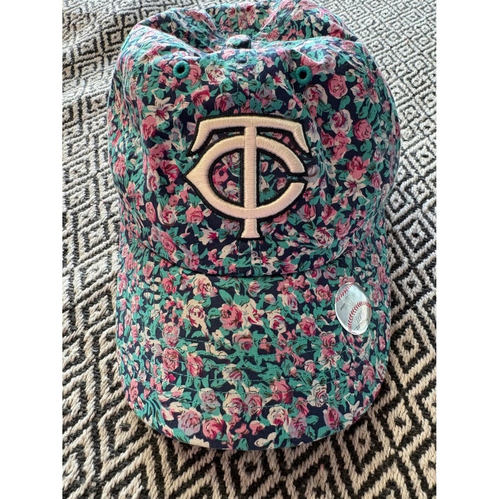 47 Brand Minnesota Twins MLB Women Floral Rose Print Adjustable Strapback Hat